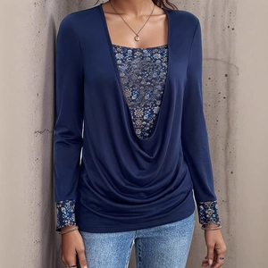 Marineblaues Langarm-Oberteil im Fake-Two-Piece-Stil mit floralem V-Ausschnitt-Einsatz
