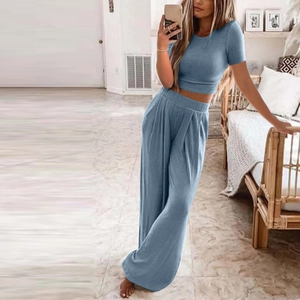 Conjunto de punto para mujer con crop top azul de manga corta y pantalones de pernera ancha