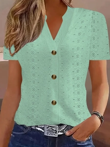 T-shirt à manches courtes vert menthe en dentelle avec col V et boutons dorés