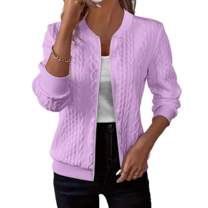 Veste en tricot violet clair pour femme avec motif torsadé et fermeture éclair