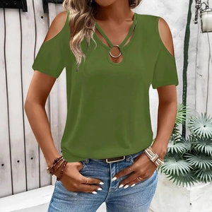 Army green off-shoulder T-shirt with V-neck cross straps and metal ring decoration