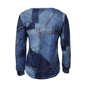 Haut à col rond pour femme avec imprimé patchwork denim vintage réaliste et décontracté