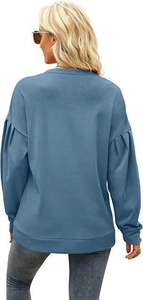Rückansicht eines graublauen Sweatshirts mit Rundhalsausschnitt und Puffärmel-Details