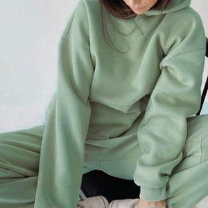Women's light green oversized hoodie and drawstring sweatpants two-piece sportswear set
