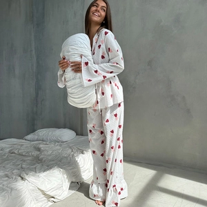 Ensemble de pyjama deux pièces en coton pour femmes avec imprimé cœur et volants