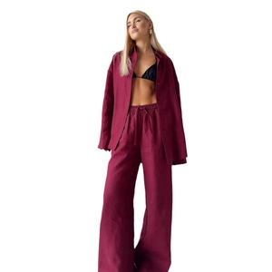 Ensemble deux pièces femme en coton lin bordeaux avec chemise oversize et pantalon large