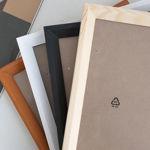 Modern solid wood picture frames in four colors with high-density backboard and metal clips