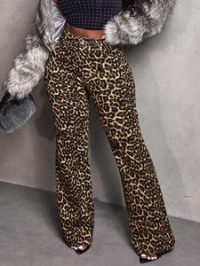 Pantalon léopard à taille haute évasé pour femme en denim extensible et coupe ajustée