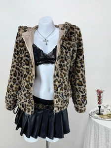 Giacca da donna con stampa leopardata, cappuccio con orecchie di gatto e zip frontale