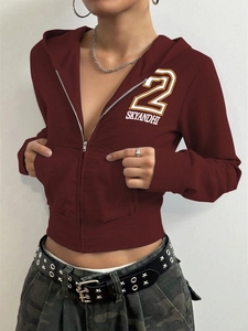 Sweat à capuche court bordeaux zippé coupe ajustée avec imprimé vintage et manches longues