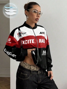 Détail de la veste de course rouge et blanche avec broderie Excite Racing et fini satiné