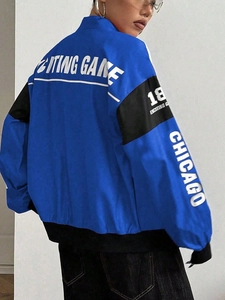 Vue détaillée du blouson de course oversize avec imprimé Chicago et Citing Game