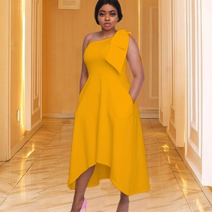 Robe de Soirée Asymétrique à Une Épaule High-Low Avec Grand Nœud et Poches Élégante Robe de Bal Sans Manches Taille Haute