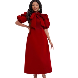 Elegante abito midi bordeaux con fiocco al collo e maniche a sbuffo per feste e cerimonie