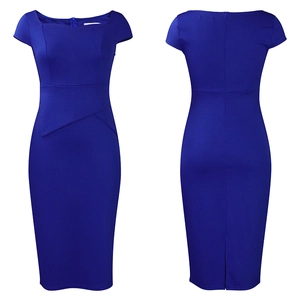 Vues avant et arrière de la robe crayon bleu roi avec plis à la taille et fente au dos