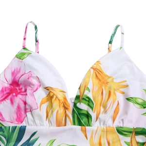 Dettaglio vestito con stampa tropicale, spalline regolabili e zip frontale nascosta