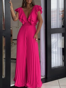 Combinaison plissée fuchsia élégante avec décolleté en V et manches à volants pour femme