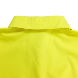 Detailed view of the neon yellow standard collar and neat stitching on the cotton shirt