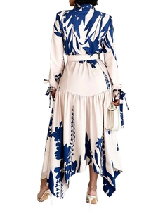 Robe élégante à manches longues avec imprimé floral et ourlet irrégulier chic