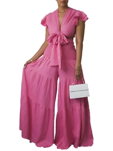 Ensemble rose deux pièces avec haut court à nouer col en V et pantalon large à volants