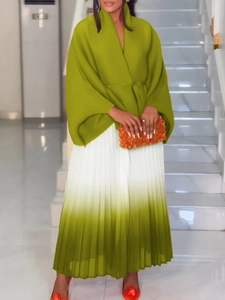 Set da donna con top a vestaglia e gonna a pieghe sfumata verde in stile africano chic
