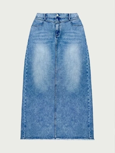 Jupe longue en denim bleu clair grande taille, taille haute avec délavage et ourlet effiloché
