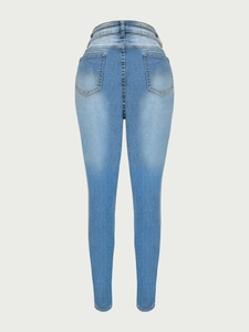 Jean skinny taille haute pour femme en denim extensible bleu clair avec effet push-up au dos