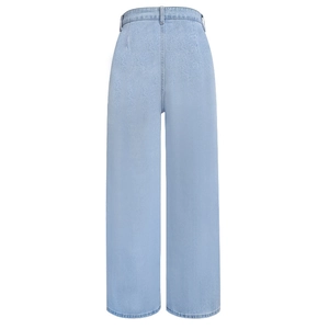 Detailansicht der hellblauen High-Waist-Jeans mit weitem Bein und feiner Naht am Bund