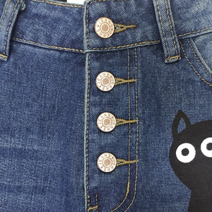 Jean droit rétro pour femme à taille haute avec imprimé chat bleu et boutons en métal