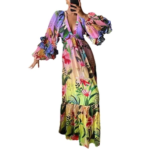 Vestido largo de mujer con cuello en V, estampado degradado floral y mangas de campana