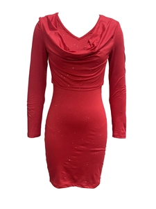 Robe courte moulante rouge à manches longues avec col en V drapé et tissu pailleté chic