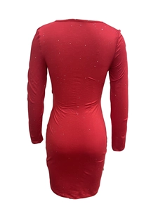 Robe courte élégante rouge à col en V et manches longues avec paillettes argentées