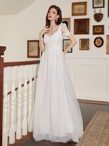 Elegant French style white V-neck lace embroidery wedding gown with tulle skirt