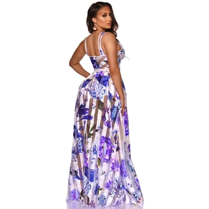 Robe longue à fleurs avec bretelles et jupe rayée transparente au style d'été