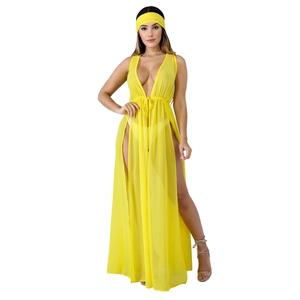 Détails du cache-maillot en mousseline jaune avec taille à cordon et fentes hautes