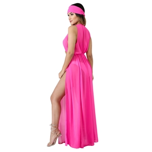 Détail d'un ensemble de plage en mousseline rose vif avec fente latérale et bandeau assorti