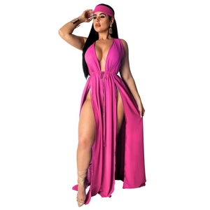 Cache-maillot de plage en mousseline rose vif avec col en V profond et fente haute