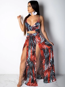 Ensemble d'été deux pièces pour femme avec crop top tropical et jupe longue fendue