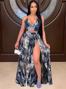 Ensemble 2 pièces pour femme imprimé tropical avec haut licou col V et jupe longue fendue