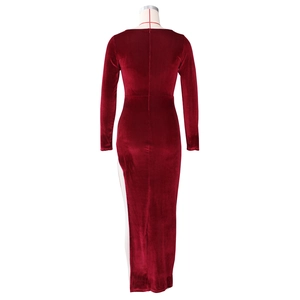 Rear view of wine red velvet maxi dress with slim fit and high-quality back zipper detail