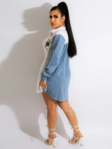 Damen Hemdblasenkleid im Streetstyle mit weißem Denim-Patchwork und Smiley-Graffiti