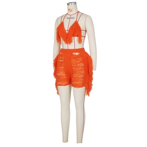 Ensemble de plage en tricot orange vif avec haut bikini à franges et short ajouré
