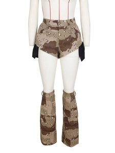 Driedelige woestijn camouflage set voor dames met high-waist shorts en beenwarmers