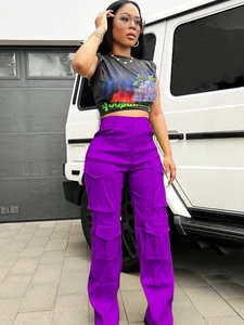 Pantalon cargo violet pour femme avec plusieurs poches, taille haute et coupe décontractée
