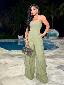 Women Strapless Multi Pocket Cargo Jumpsuit Wide Leg Spaghetti Strap Streetwear Jumpsuit Casual One Piece Long Pant Outfit