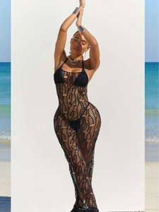 Set tre pezzi sexy da spiaggia in maglia all'uncinetto nera con bikini e abito lungo