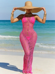 Set abito da spiaggia all'uncinetto rosa acceso con scollo all'americana e motivo traforato