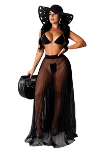 Conjunto playero de 3 piezas negro con bikini halter y falda larga de malla plisada