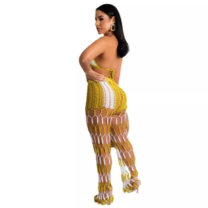 Handgehäkeltes gelb-weißes Strandset mit Halter-Top und Netzose für den Sommerurlaub