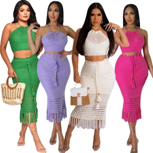 Ensemble Jupe Deux Pièces en Tricot au Crochet pour Femmes Crop Top Dos Nu et Jupe Midi à Franges Tenue de Plage Bohème